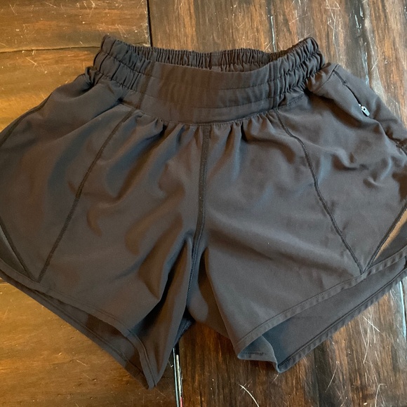 Women’s Lululemon shorts - Picture 1 of 1